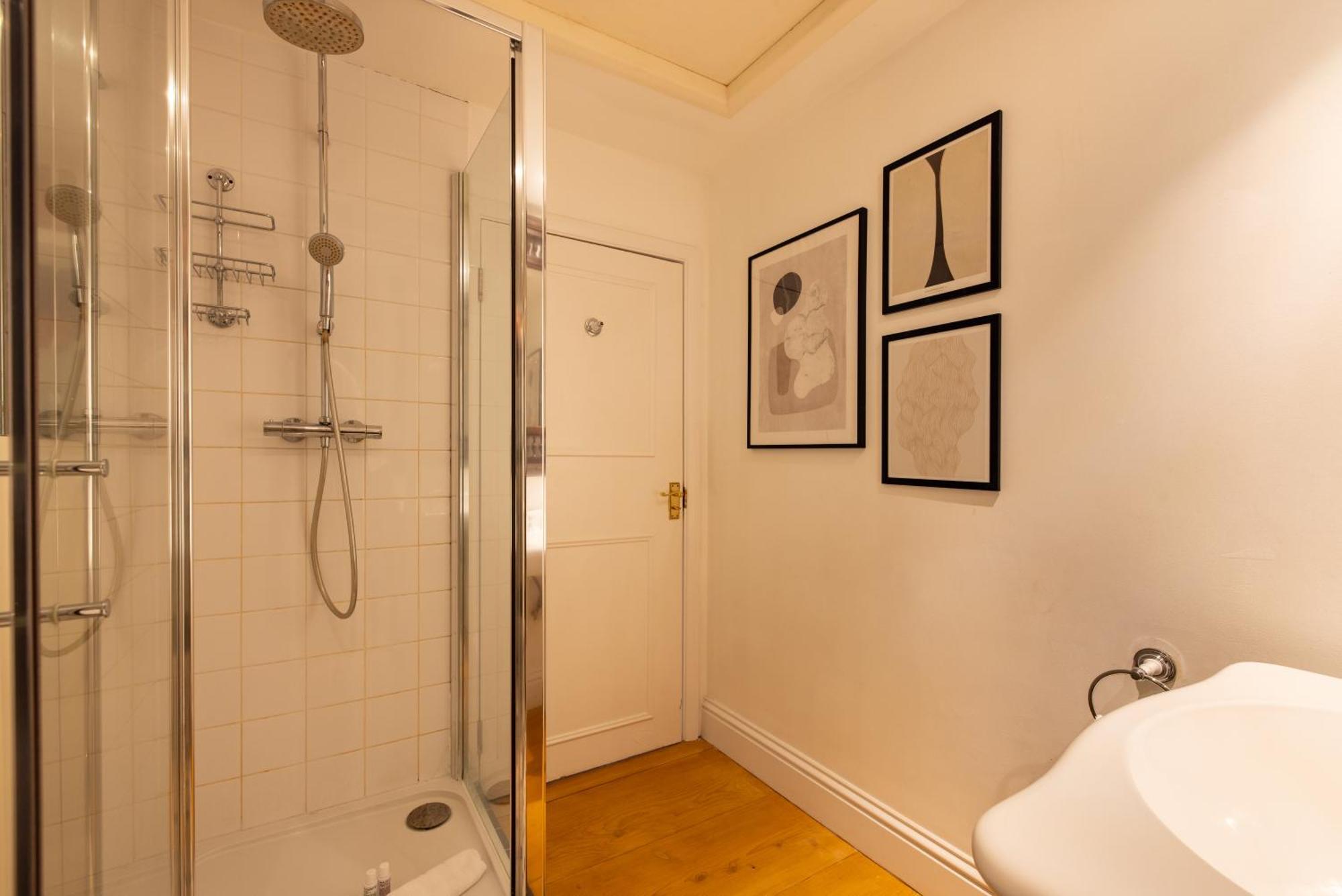The Philbeach Gardens Place - Lovely 5Bdr Flat With Terrace London Bagian luar foto